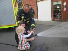 Wandsworth children excited by fire brigade visit - daynurseries.co.uk News