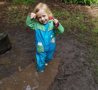 Enjoying the giant puddle. Credit: Michaela Chirgwin