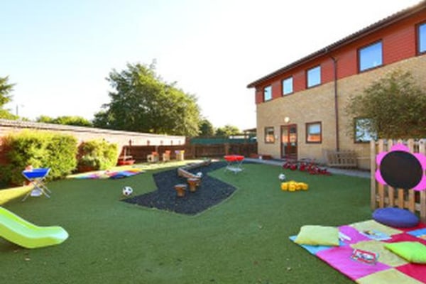 Bright Horizons Tooting Looking Glass Day Nursery and Preschool, 75 Macmillan Way