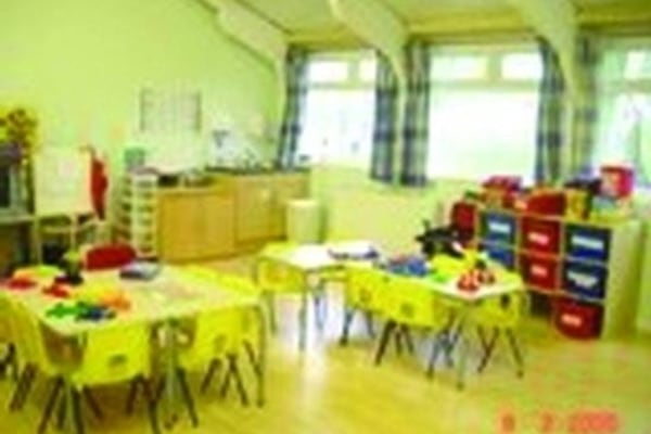 Step By Step Nursery, 2 Park Avenue