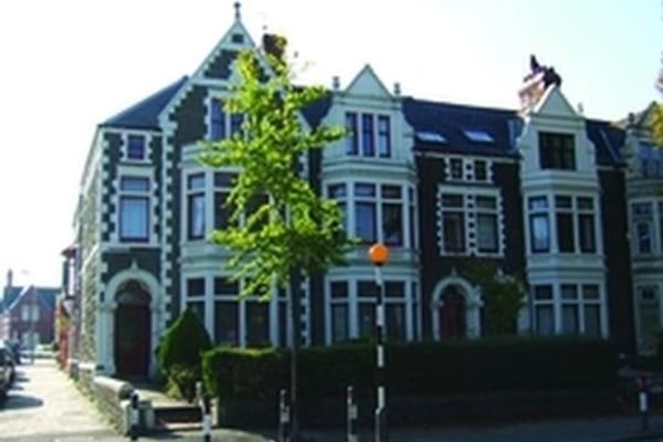 Ninian Nursery, 40-41 Ninian Road