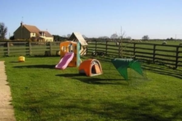 Manor Grove Montessori MK18 4RB