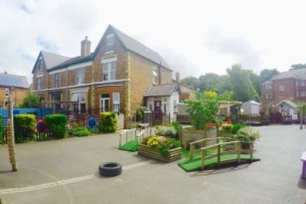 Atherton House School, 6 Alexandra Road