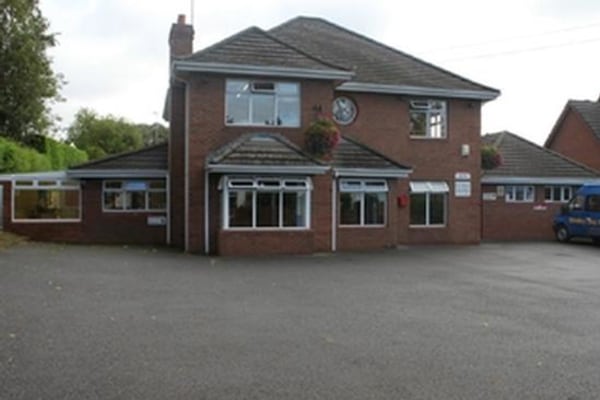 Paddington's Little Birdies, Lisburn