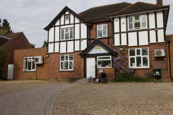 Toad Hall Nursery Watford, 100 Hempstead Road