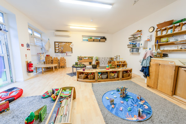 Play Away Day Nursery - West End SO30 3FE