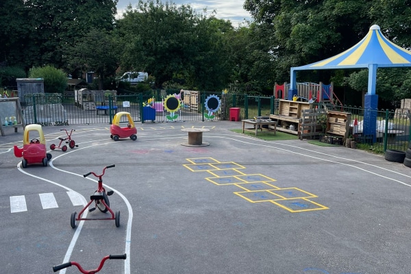 Queen Marys Nursery, Middle Hill