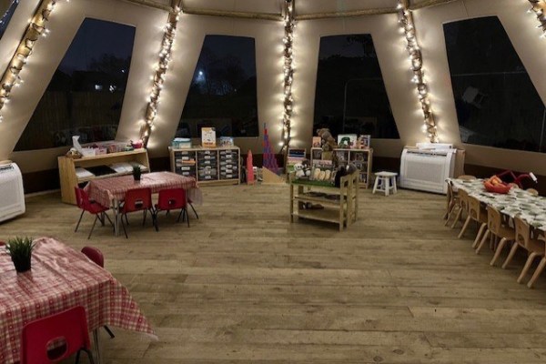 Buttercups at Chiswick Lane W4 2AT