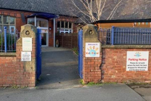 Kids Planet Ashton, Stamford Street East