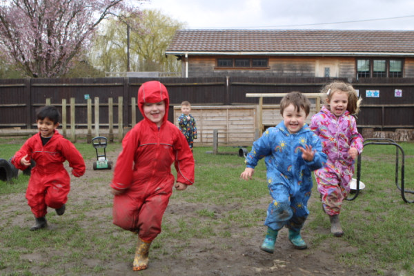 Wise Owls - Farm View Day Nursery, Loddon Court Farm