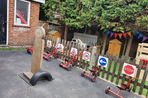 Bright Stars Day Nursery, Cleeve Road