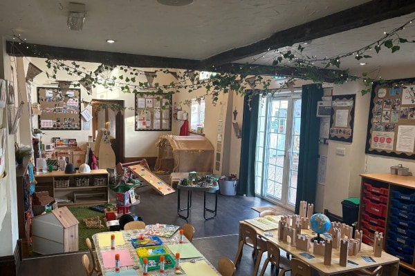 Partou Small World Day Nursery & Pre-school DN7 6RY