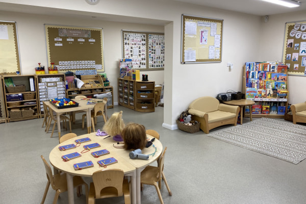 Clever Cloggs Day Nursery E16 3NP