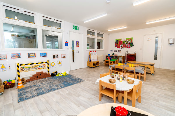 Busy Bees Holme Park Day Nursery, Reading, Reading, Berkshire