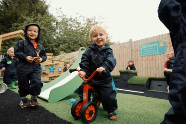 Little Lodge Nursery Bransford, Hunters Moon