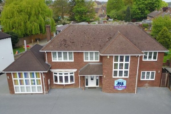 Flower Pots Day Nursery (Adeyfield), 75 Adeyfield Road