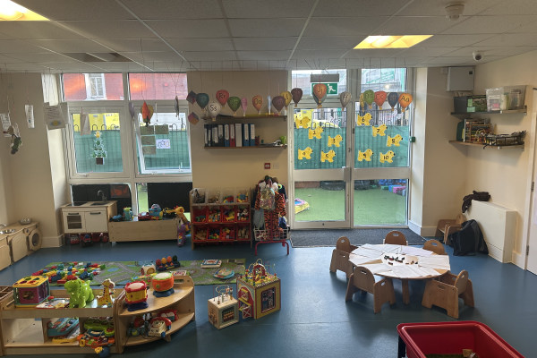 Bloomers Day Nursery - Hackney E9 6JA