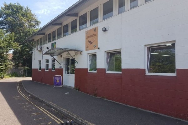 Honey Pots Childcare, Crawley Youth Centre