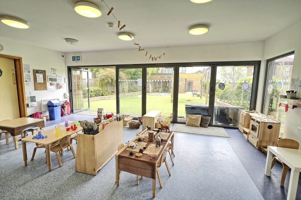 Fennies Beckenham, Kings Hall Road BR3 1LS