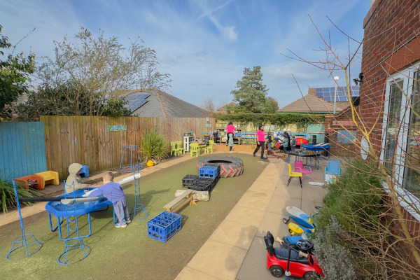 Abingdon Kindergarten Ltd - Long Furlong, Abingdon, Oxfordshire