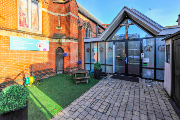 Monkey Puzzle Day Nursery Twickenham TW2 5BY