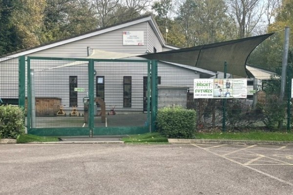 Penn Road Children's Centre Early Years Service, Penn Wood Primary School