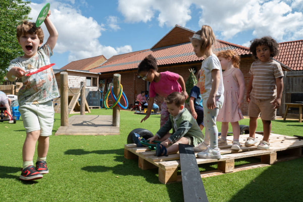 Kiddi Caru Day Nursery Walnut Tree, Milton Keynes MK7 7AN