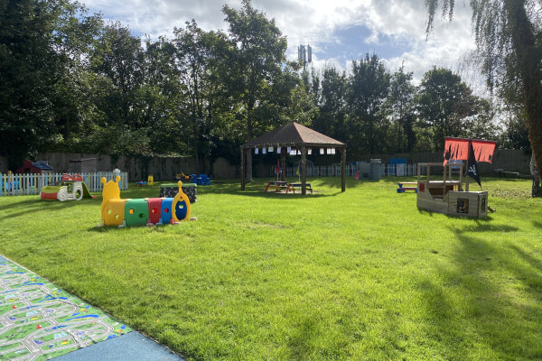 Longford Littlebrook Nursery, West Drayton, London