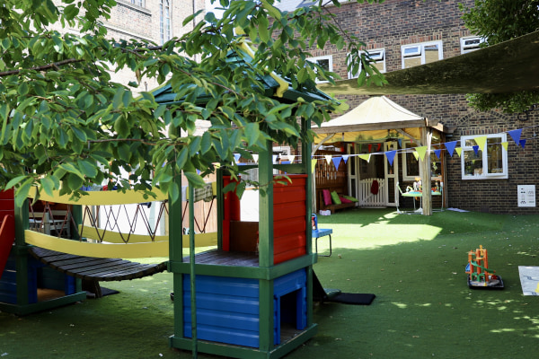 Buttercups at Acton W3 7HN