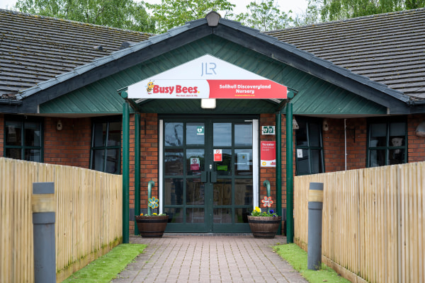 Busy Bees Discoveryland, Land Rover