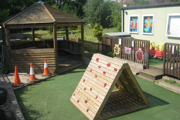 Howley Grange Kindergarten, Howley Grange Road