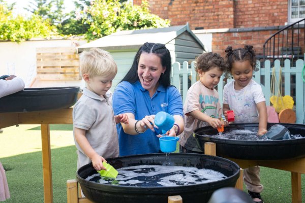Kiddi Caru Day Nursery Northampton, Abington Grove, Holly Lodge