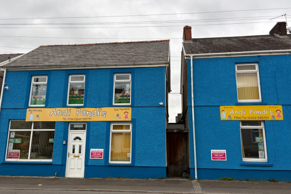 Andi Pandi's Day Nursery, 15-17 Station Road