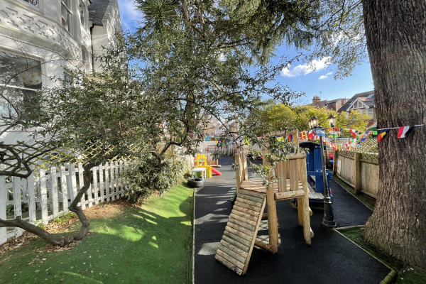 Grange Montessori, 15a Grange Road