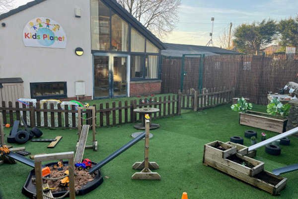 Kids Planet Springhead, Cooper Street