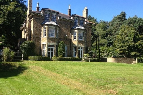 Crown Daisy Nursery, Anglesey House and Lodge