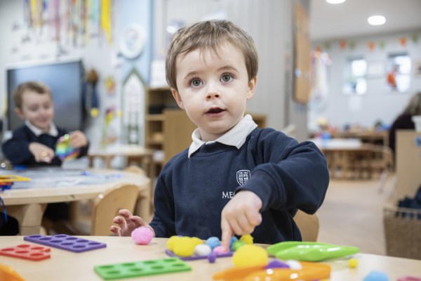 Meoncross School, Burnt House Lane
