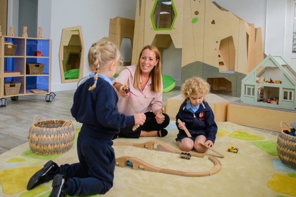 Lingfield College Nursery, Racecourse Road
