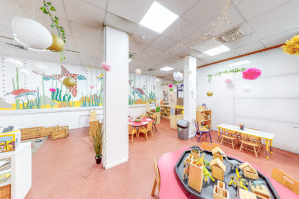 Smart Kids Day Nursery, London
