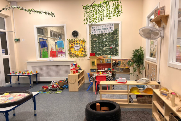 Sunflower Stalybridge SK15 1SE