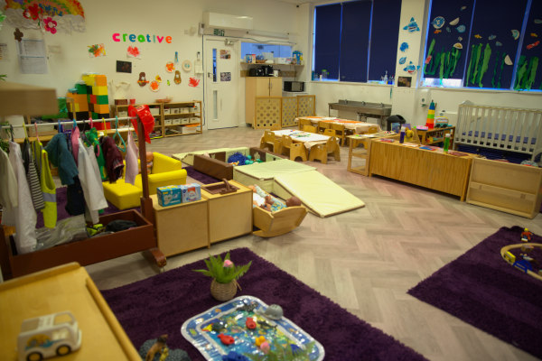 Snowflakes Day Nursery & Montessori UB2 4LA