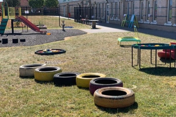 Tiny Toez @ Hunter House, Hunter House