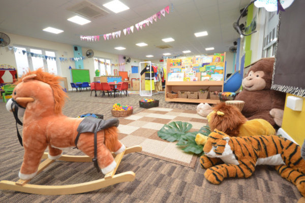 Flying Start Day Nursery Hainault, 628 New North Road