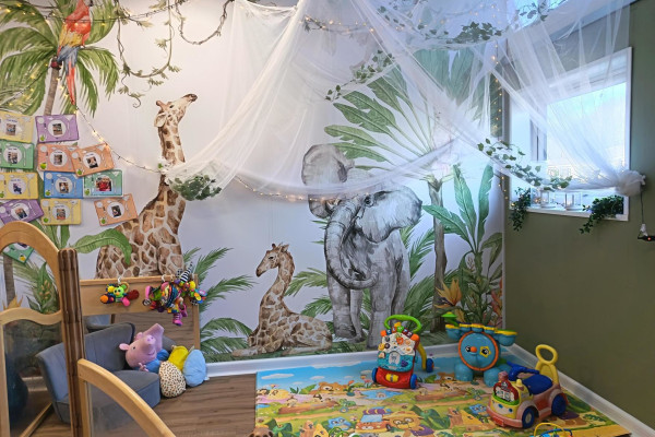 Golden Apples Day Nursery, 12-14 Holland Road