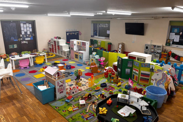 Apple Daycare Oxlease House AL10 8TJ