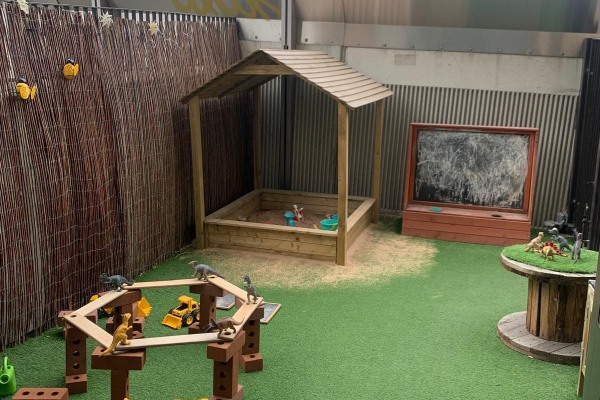 Little Knuckles Nursery Straford City, 43 Liberty Bridge Road