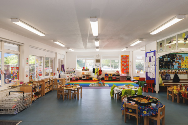 Foundation Nurseries Farnham Green, Farnham Green Primary School