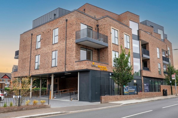 Fennies Richmond, Sandycombe Road, 1-9 Sandycombe Road