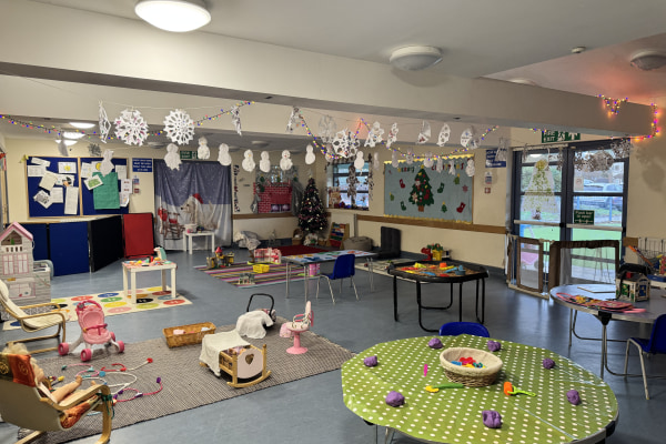 Little Gems Pre-School, Bracknell, Berkshire