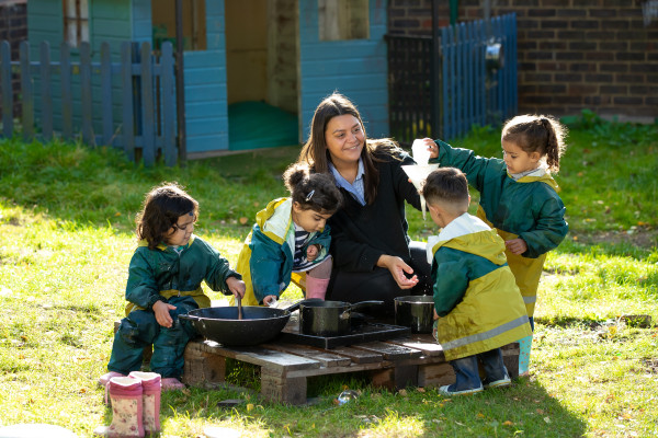 Dollis Primary School, Pre-school & Nursery NW7 2BU